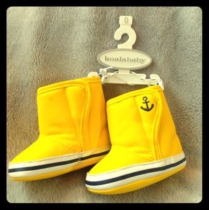 Brand New! Yellow newborn rain boots